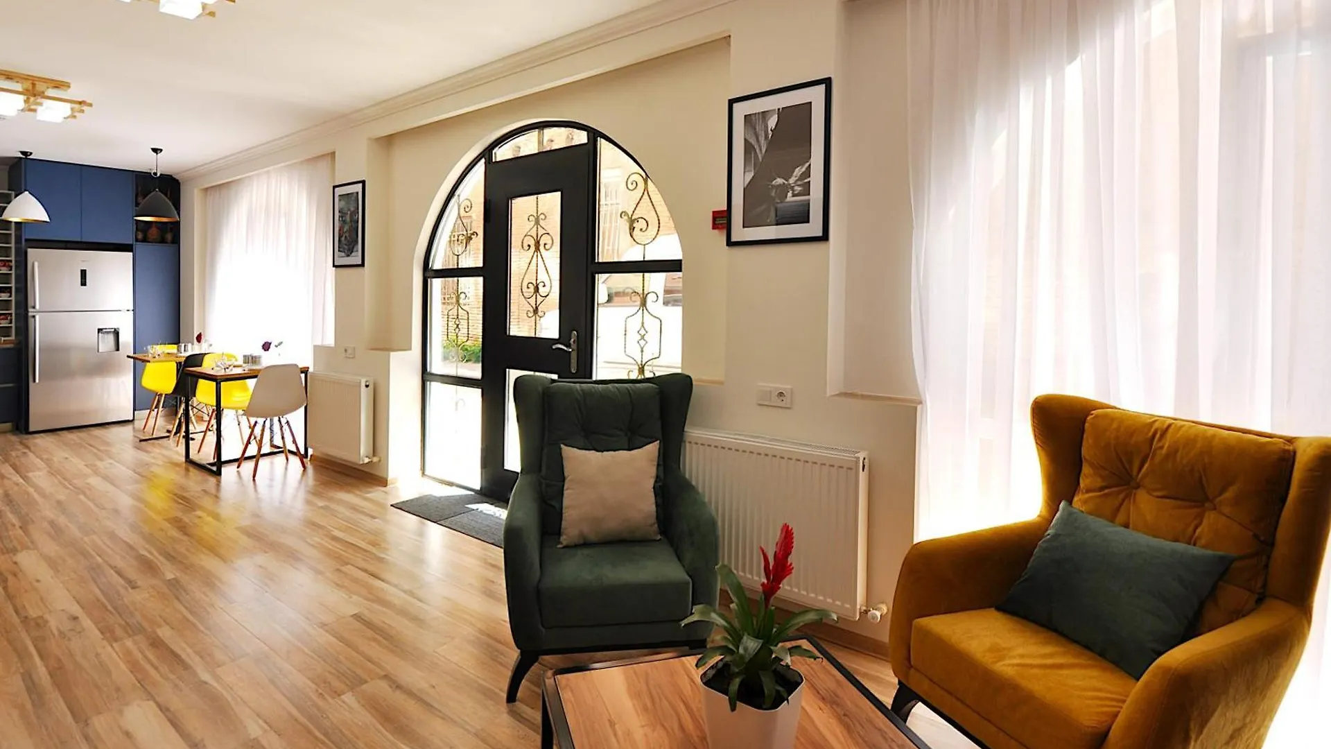 ***  Hotel Art Nikola Rooms Tbilisi Georgia